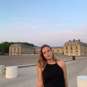 Meet your Posher, Juliette